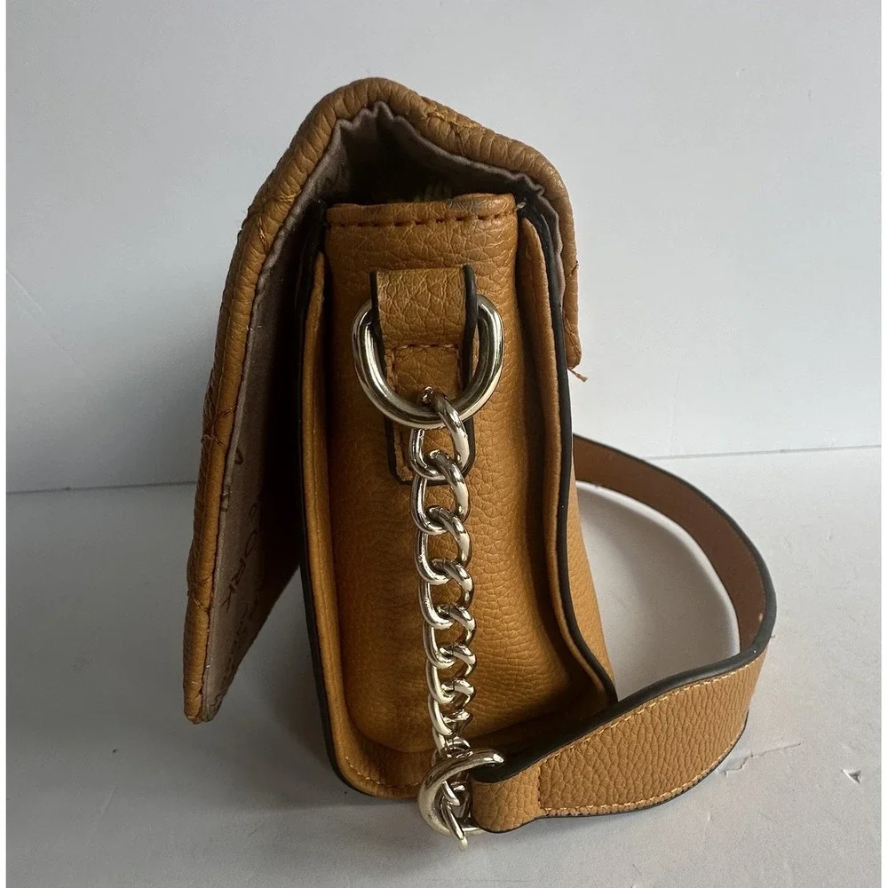 Marc NY‎ Andrew Marc Pebbled Leather Quilted Flap Purse Handbag Mustard Gold Y2K